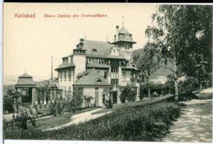 Karlsbad. Obere Station der Drahtseilbahn "Helenenhof" : Karlsbad. Obere Station der Drahtseilbahn "Helenenhof" (unterirdische Standseilbahn Theaterplatz – Café Helenenhof, Hotel Imperial; 1907)