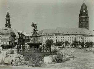 Neues Rathaus : Ansicht mit Gänsediebbrunnen gegen Neues Rathaus