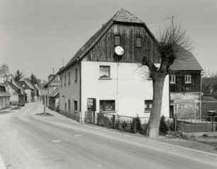 Neusalza-Spremberg, Wohnhaus : Neusalza-Spremberg. Wohnhaus, Schützenstraße 31, (19. Jahrhundert). Straßenansicht