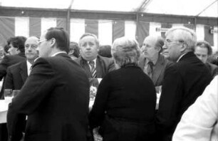 Forchheim: Festzelt; Ehrengäste mit: Filbinger, Minister Weiser, Nothhelfer, Ungern-Sternberg, Dekan Jutzler, Schill