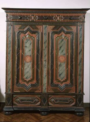 Kleiderschrank
