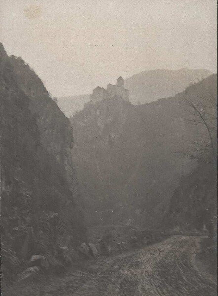 Château de Karneid sur l'Egge.