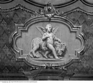 Caritas und Prudentia, sowie Allegorien der Erde, der Luft, des Wassers und der Unterwelt, Allegorie der Erde