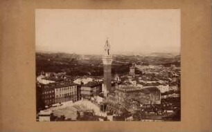 Blick über Stadt und den Palazzo Pubblico, Siena: Ansicht mit Teil des Campo