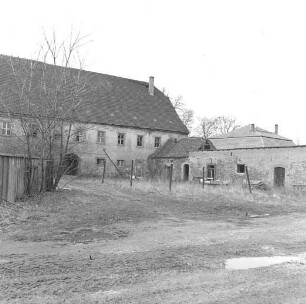 Pomßen (Parthenstein-Pomßen). Schloßanlage (16./19. Jh.). Ehem. Wohnhaus der Knechte des Schlosses. Rückseite