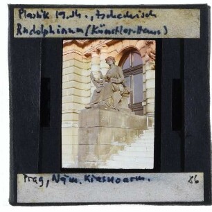 Prag, Rudolfinum,Prag, Rudolfinum, Wagner, Allegorie der Musik : Links der Treppe des Haupteingangs