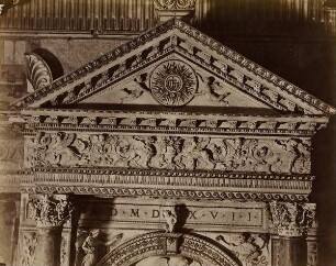 Der Hochaltar in der Kirche Santa Maria in Portico a Fontegiusta, Siena - Detail