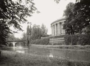 Bad Kissingen, Regentenhaus : Bad Kissingen. Neues Konversationshaus (sogenannter Regentenbau). M. Littmann. Ansicht über die Fränkische Saale