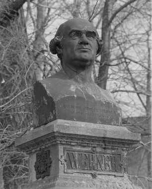 Erinnerungsmal an den Geologen Abraham Gottlob Werner (1749-1817)