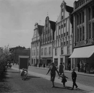 Stralsund. Drei Giebelhäuser in der Ossenreyerstraße