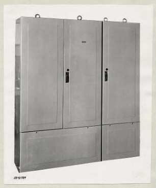 Fernsteuerung polnische Staatsbahn, Schrank geschlossen, Foto 1955