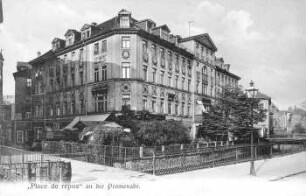 "Place de repos" an der Promenade
