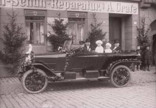 PKW, geschmückt, 1925
