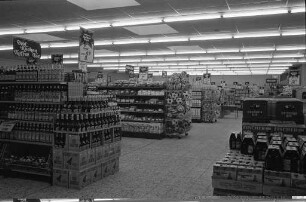 Eröffnung eines Pfannkuch-Supermarktes in Neureut an der Scheffelstraße (seit 1976 Alte Friedrichstraße)