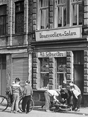 Köln, Fahrradreparatur
