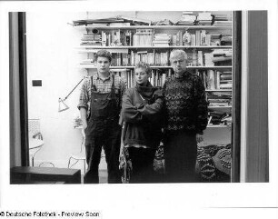 Familie K. (Fotografin, Redakteur) in ihrer Wohnung