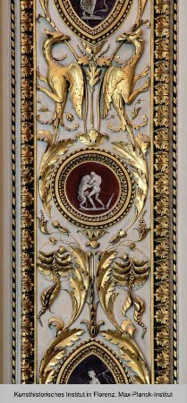 Kameen mit mythologischen Figuren
