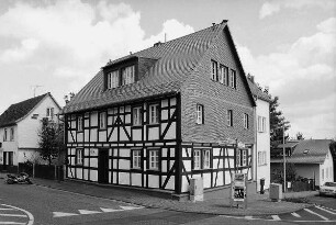 Wohnhaus; Friedrichsdorf, Dillinger Straße 37