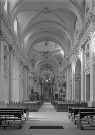 Dom Sankt Salvator und Bonifatius — Klosterkirche Innenraum