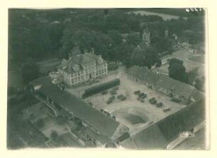 Luftaufnahme "Schloß Klein-Schönebeck"