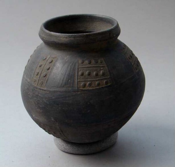 Clay vessel