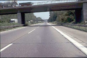 Hauptfahrbahn Ost (Basel Richtung Karlsruhe): Brücke Nord 2 (Verteilerkreis) von Süden