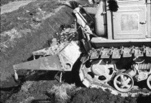Untergrundlockerer am Traktor DT -55 A