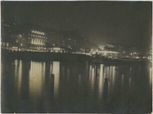 Die Binnenalster bei Nacht