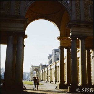 Potsdam, Park Sanssouci, Orangerieschloss, Südseite, Blick Richtung Westen