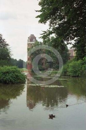 Neues Schloss Bad Muskau mit Schlossteich