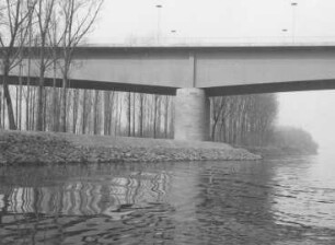 Straßenbrücke Wiesbaden - Schierstein/Rhein