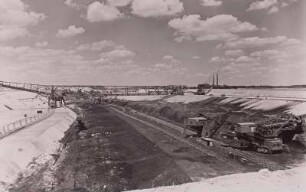 Braunkohle, Lausitzer Revier, Abraumförderbrücke, Bagger