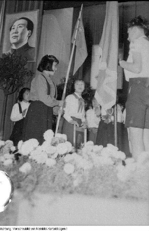 Dresden? Solidaritätsveranstaltung deutscher und koreanischer Kinder, 1954