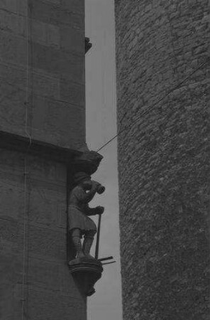 Kitzingen: Figur an der Ecke des Rathauses