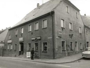 Marienberg, Annaberger Straße 4 / Ecke Katharinenstraße. Wohnhaus mit Ladeneinbau. Straßenansicht