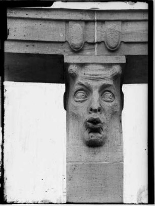 Karlsruhe Stephanplatz Stephansbrunnen 14 Hermenköpfe - Kopf des Malers Otto Eichrodt