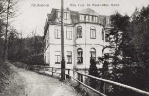 Coschütz (Dresden-Coschütz), Coselweg 12. Villa Cosel (Umbau vor 1770). Talseite