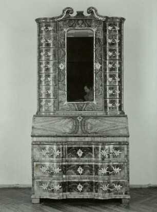 Schreibschrank