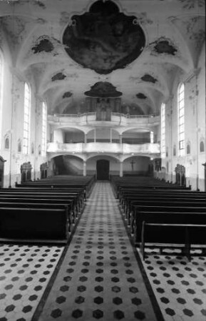 Herbolzheim: Gesamtansicht zur Empore und zur Orgel