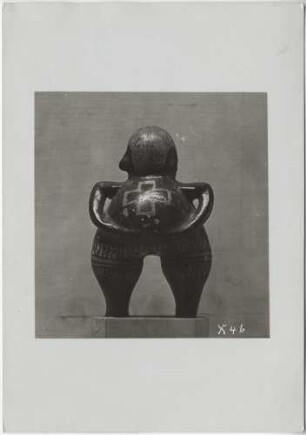 Tonfigur stehend (Rückseite). Sammlung Guillermo de Heredia.