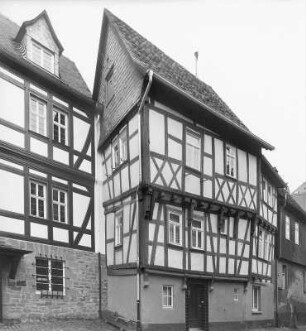 Fachwerkwohnhaus; Büdingen, Kirchgasse 1