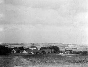 Ortsansicht mit Schloss