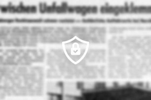 Zwischen Unfallwagen eingeklemmt