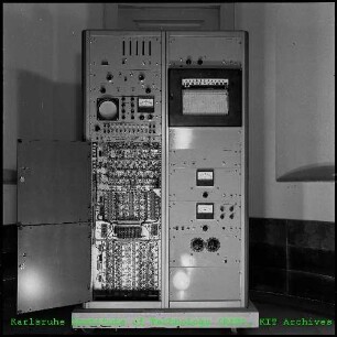 Vorderansicht des Messgeräts RCL Imp. Analyzer