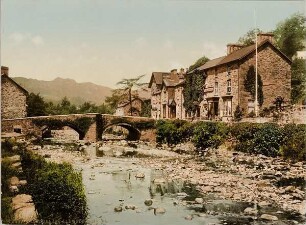 Beddgelert. Llewellyn Hotel