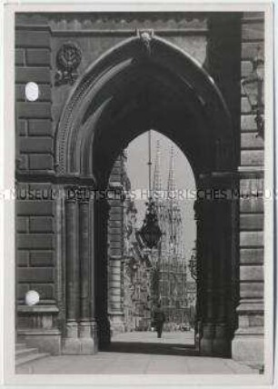 Wien, Blick vom Rathaus auf die Votivkirche