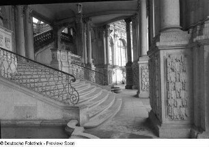 Dresden-Altstadt. Zwinger (1709-1728; M. D. Pöppelmann, B. Permoser). Wallpavillon. Treppenhaus