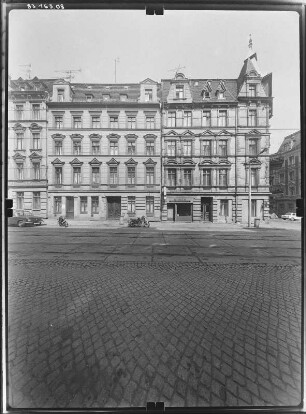 Görlitz-Altstadt, Landeskronstraße. Wohnhäuser mit Laden. Straßenfront