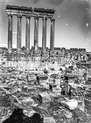 Baalbek : Blick auf Säulen von Baalbek.