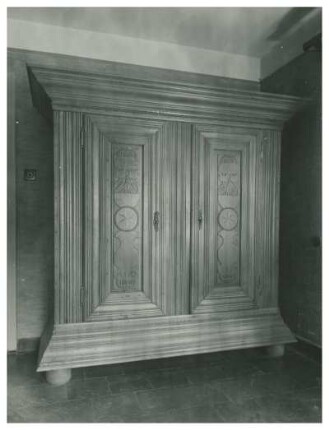 Schrank
